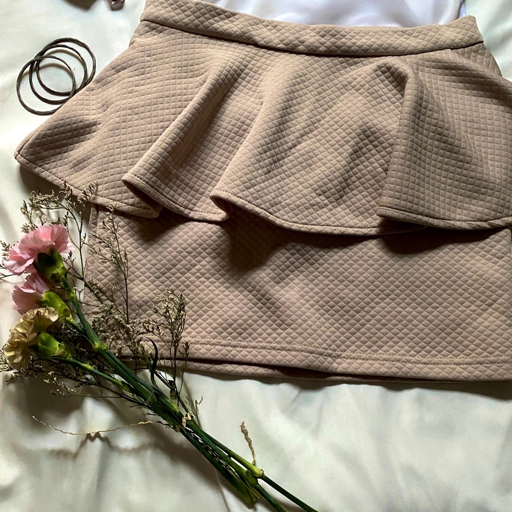 Forever 21 Cream Pencil Skirt